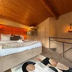 Micro-lodge, Lune Au Bois Монрьон